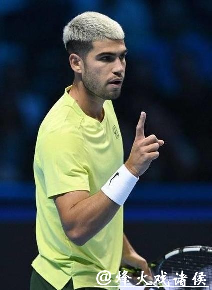 阿尔卡拉斯2-0横扫穆塞蒂 正式锁定年终第一 阿尔卡拉斯2-0横扫穆塞蒂 正式锁定年终第一