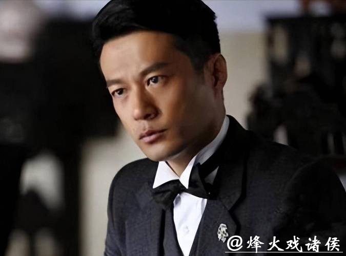 演员谭凯活得极通透,演一辈子霸总,却放弃北京户口回青岛卖饺子 演员谭凯活得极通透,演一辈子霸总,却放弃北京户口回青岛卖饺子